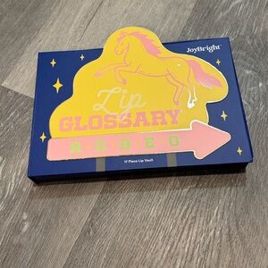 🆕 Lip Glossary Rodeo (17 pc. lip vault)